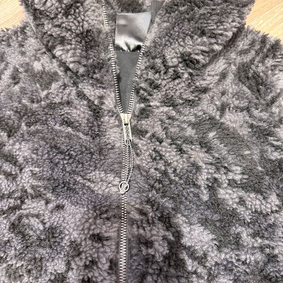 lululemon athletica Black Teddy Jacket - Picture 2 of 5